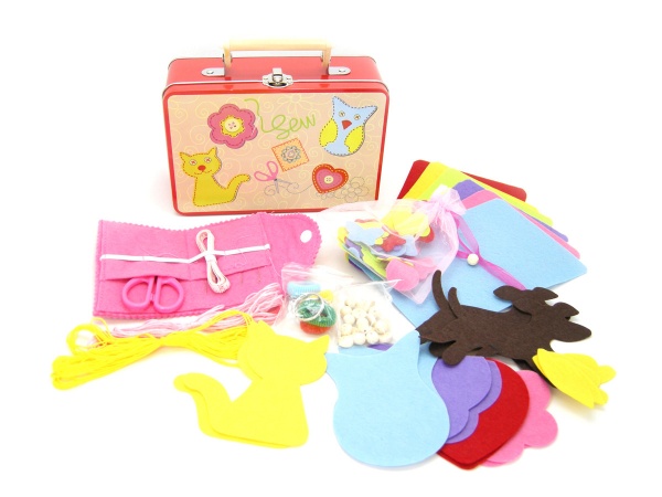 Чемоданчик Швеи Sewing kit suitcase, Linda Toys